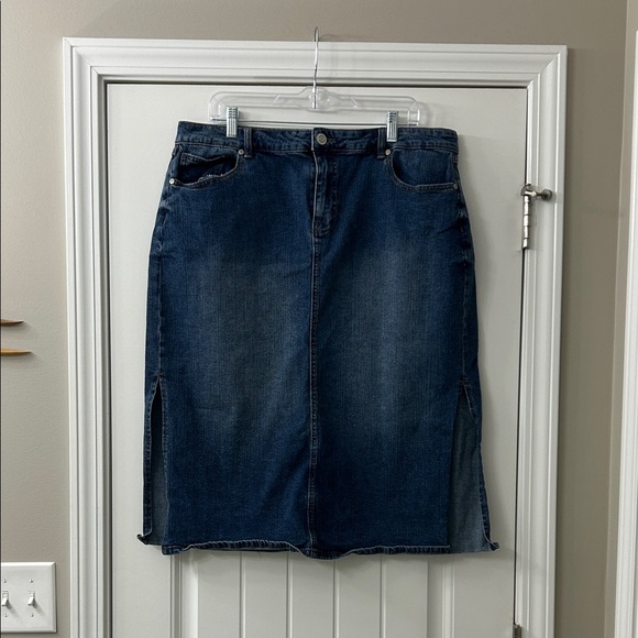 Eloquii Dresses & Skirts - Eloquii Dark Blue Denim Pencil Skirt